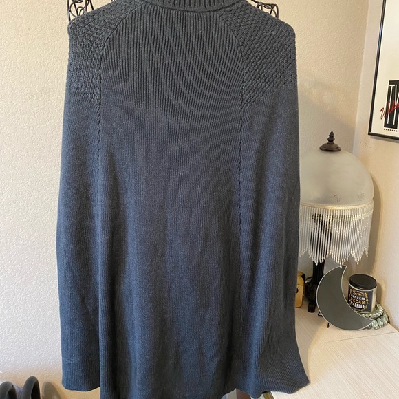 Grey cape/jacket - Picture 2 of 2